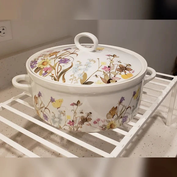 Vintage 1975 Enesco Fine China Nature Garden Society covered casserole. - Picture 1 of 10